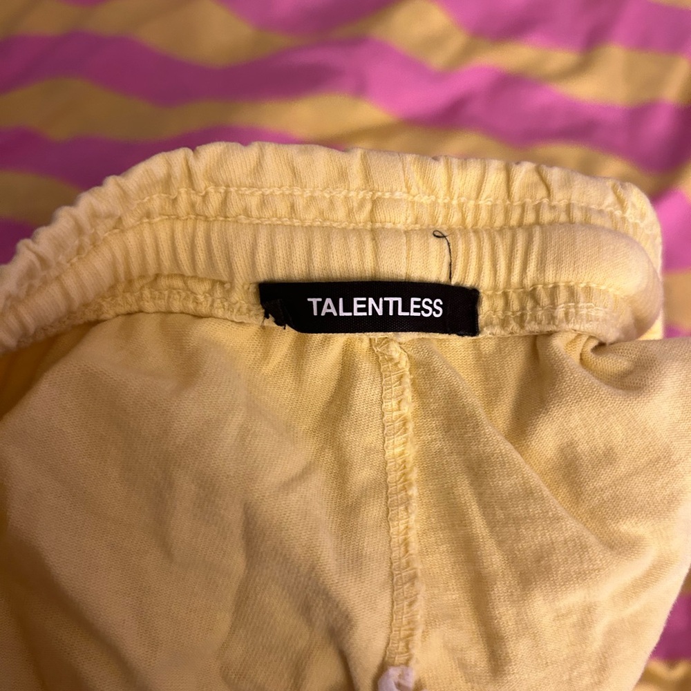 Talentless Shorts - Picture 3 of 3